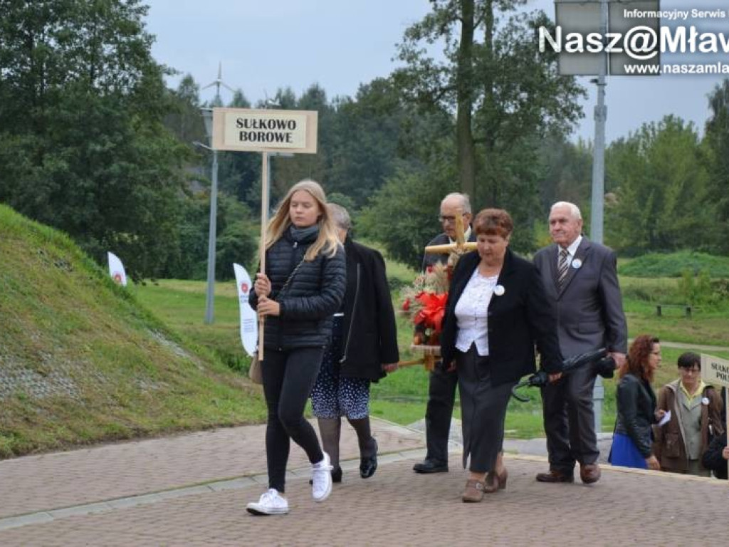 Dożynki pod mamutem. Strzegowo dziękowało za plony