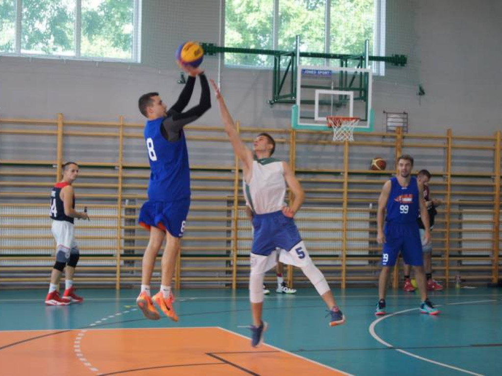 Na hali zamiast na powietrzu. Planet Cash Team najlepszy