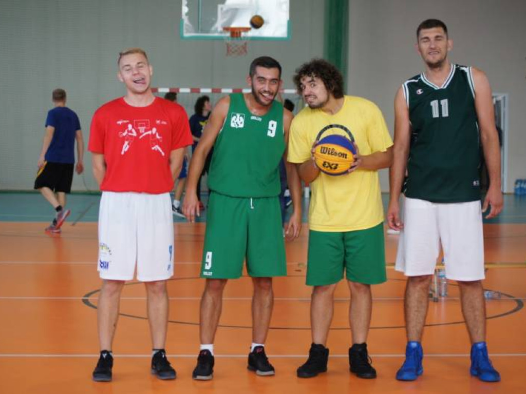 Na hali zamiast na powietrzu. Planet Cash Team najlepszy