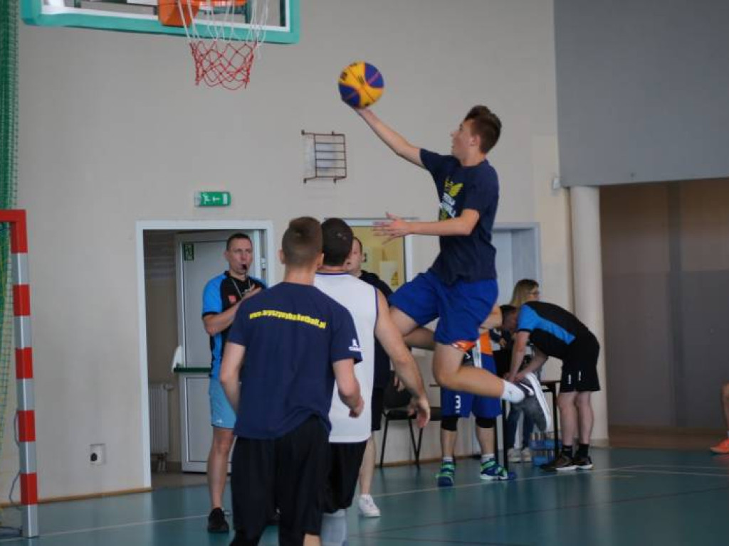 Na hali zamiast na powietrzu. Planet Cash Team najlepszy