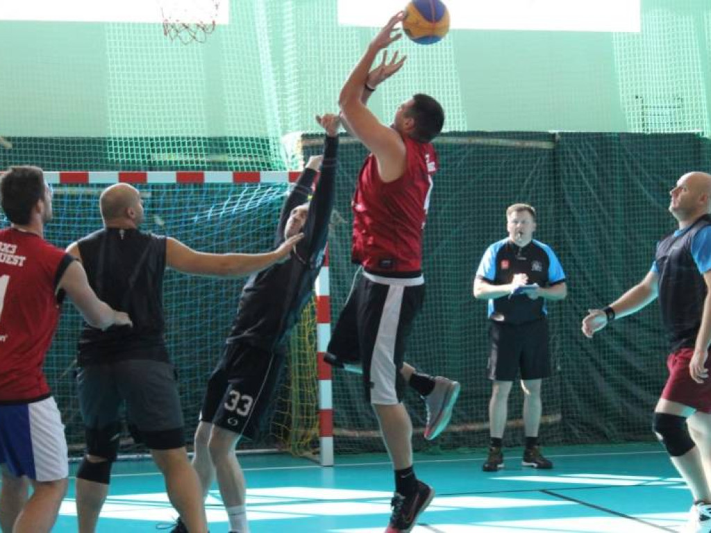 Na hali zamiast na powietrzu. Planet Cash Team najlepszy