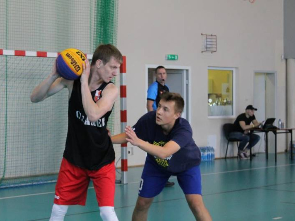 Na hali zamiast na powietrzu. Planet Cash Team najlepszy