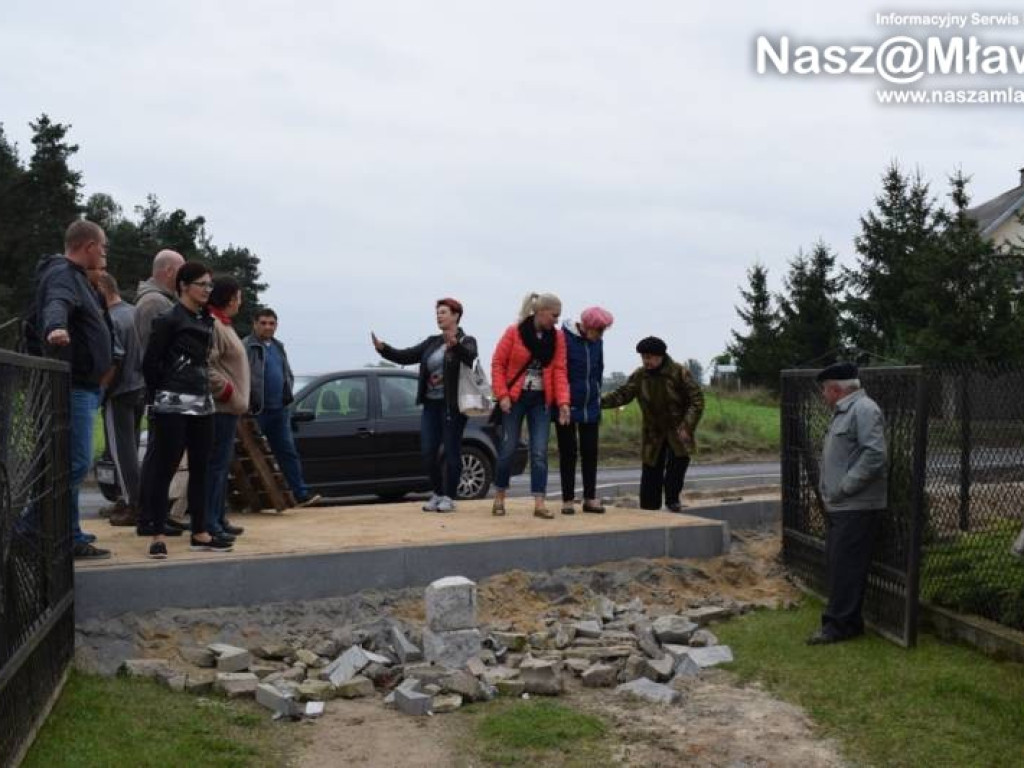 Ludzie nie mogą wyjechać z własnych podwórek. Będzie pozew przeciwko starostwu?