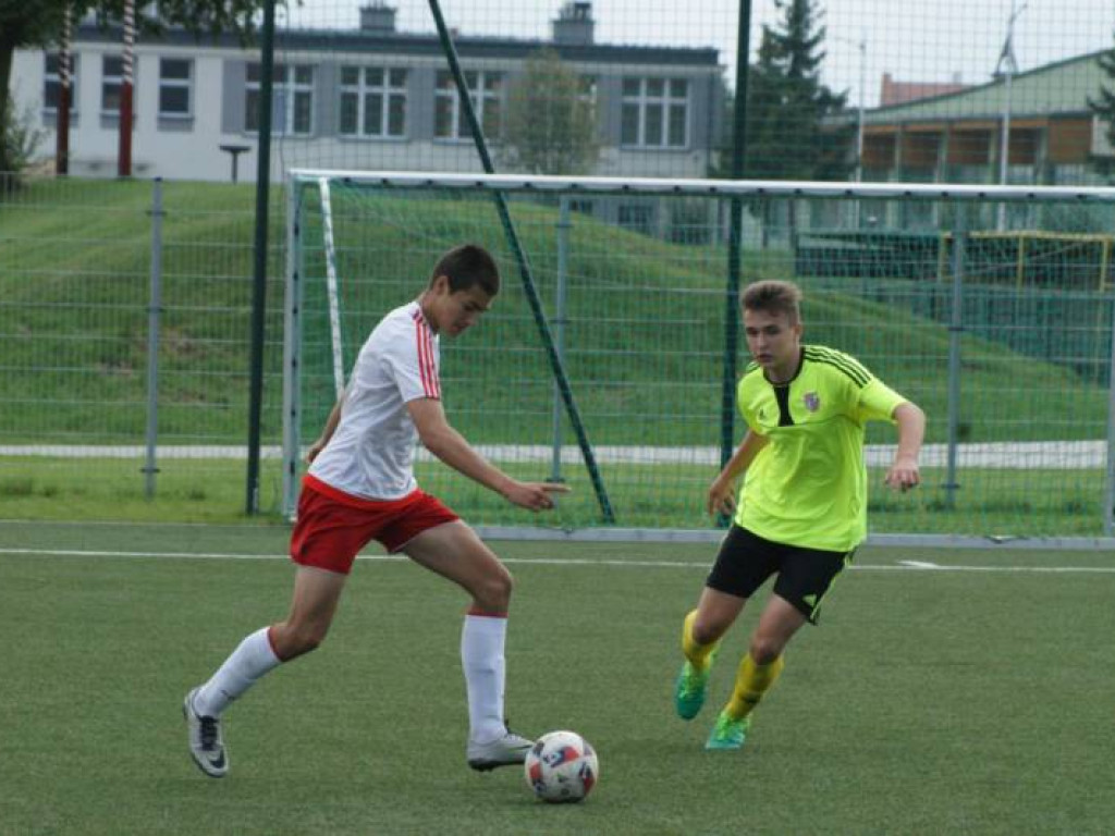 Juniorzy Króla nie zwalniają, młodzicy i orlicy niepokonani