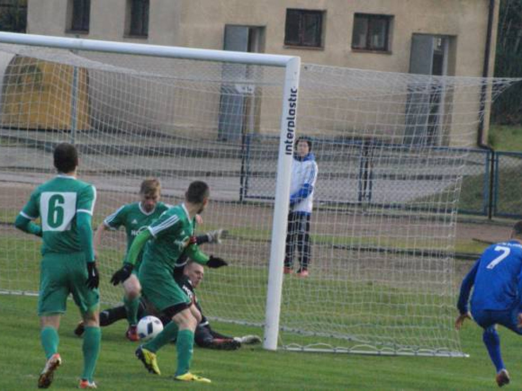 Puchar dla Mławianki. Od wolnego po szybką kontrę