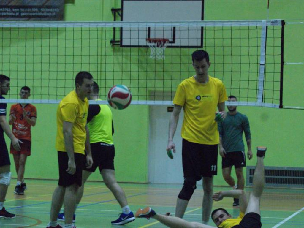 Ruszyła Powiatowa Liga Amatorów Siatkówki. Sześć ekip na starcie