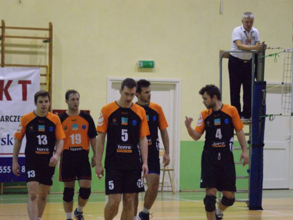 Powrót do domu nie pomógł. Czerwono i nerwowo