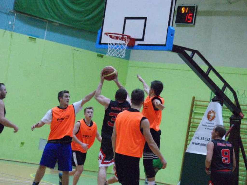 Wuja Squad ograł mistrzów i został nowym liderem MLK