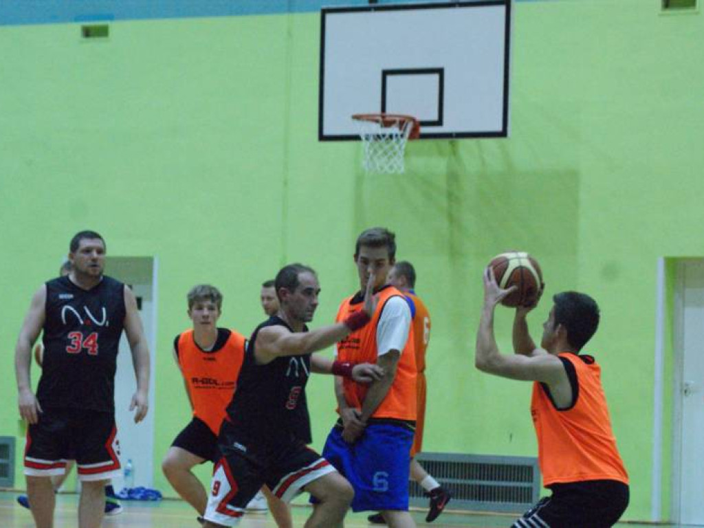 Wuja Squad ograł mistrzów i został nowym liderem MLK