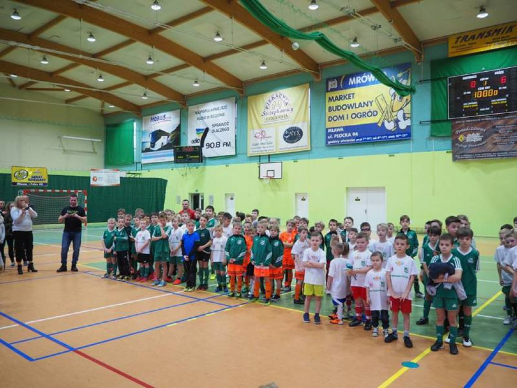 Mikołajki na sportowo. Z piłką i pod siatką