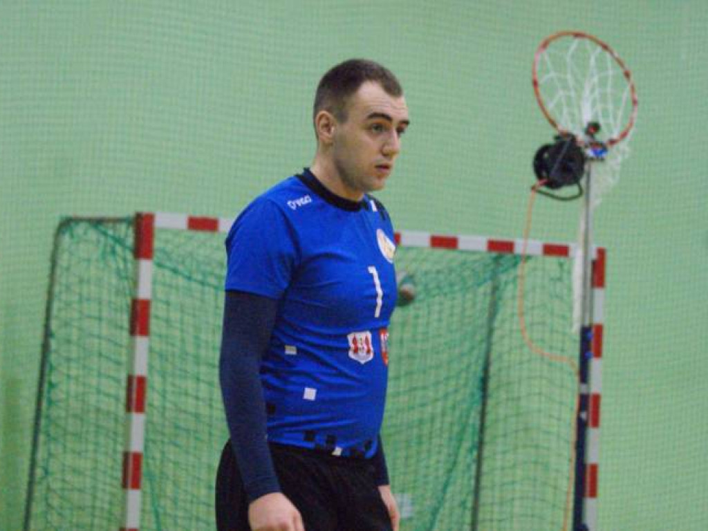 Lider za mocny. Trzy sety i po sprawie