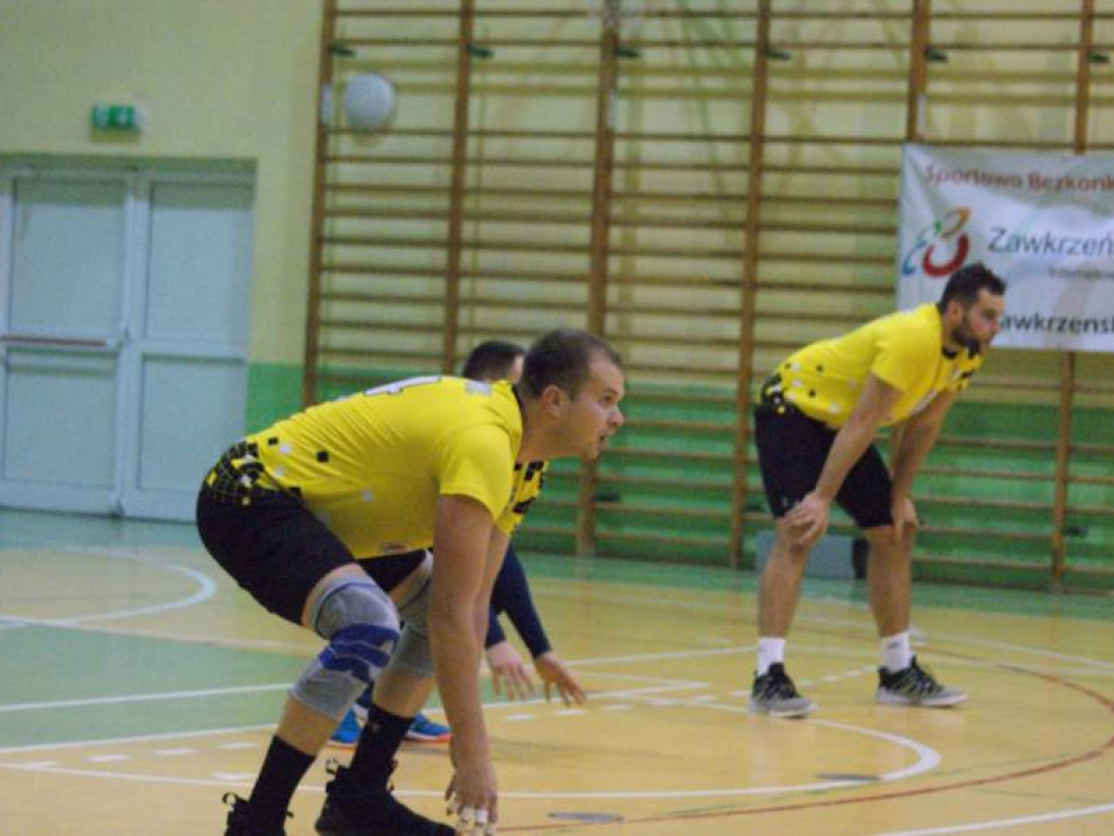 Lider za mocny. Trzy sety i po sprawie