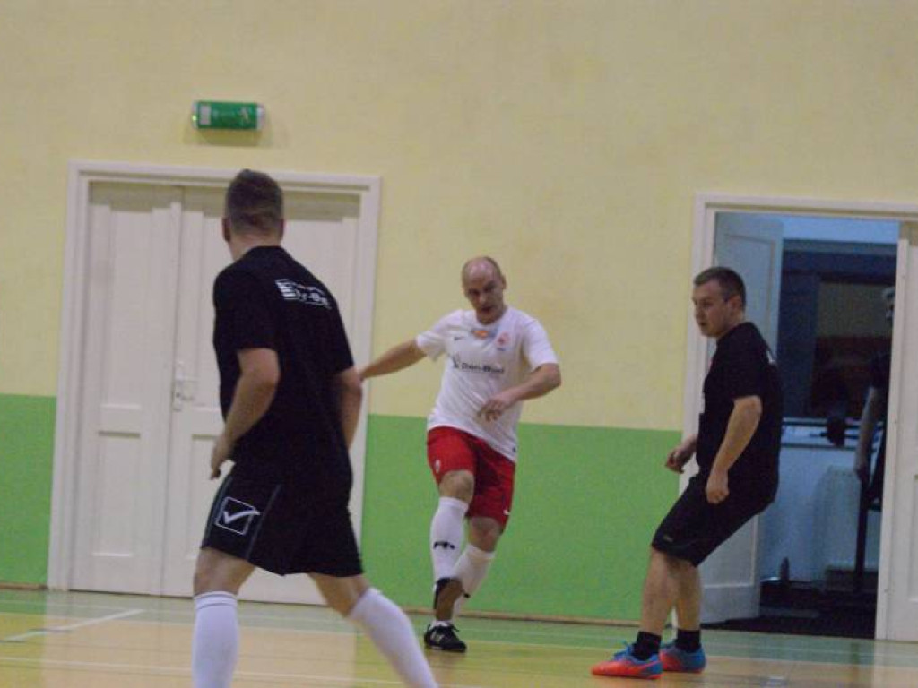 Niepokonany lider, rozpędzony Mława Team