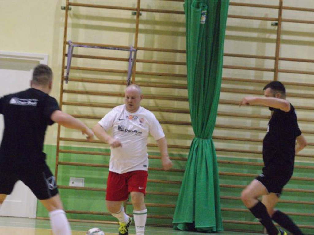 Niepokonany lider, rozpędzony Mława Team