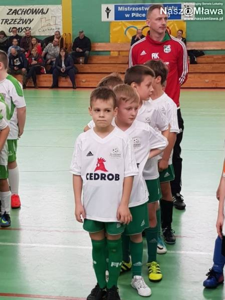 Podium na hali. Trampkarze triumfowali w sparingu