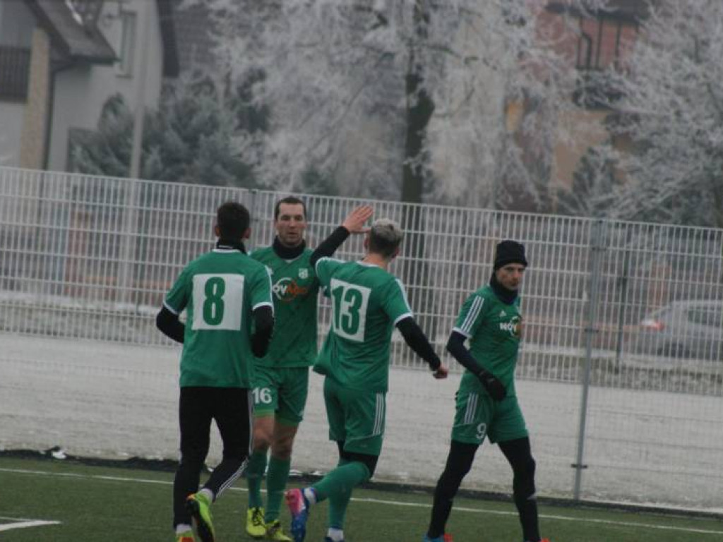 Z Motorem na remis. Celna główka Rogalskiego