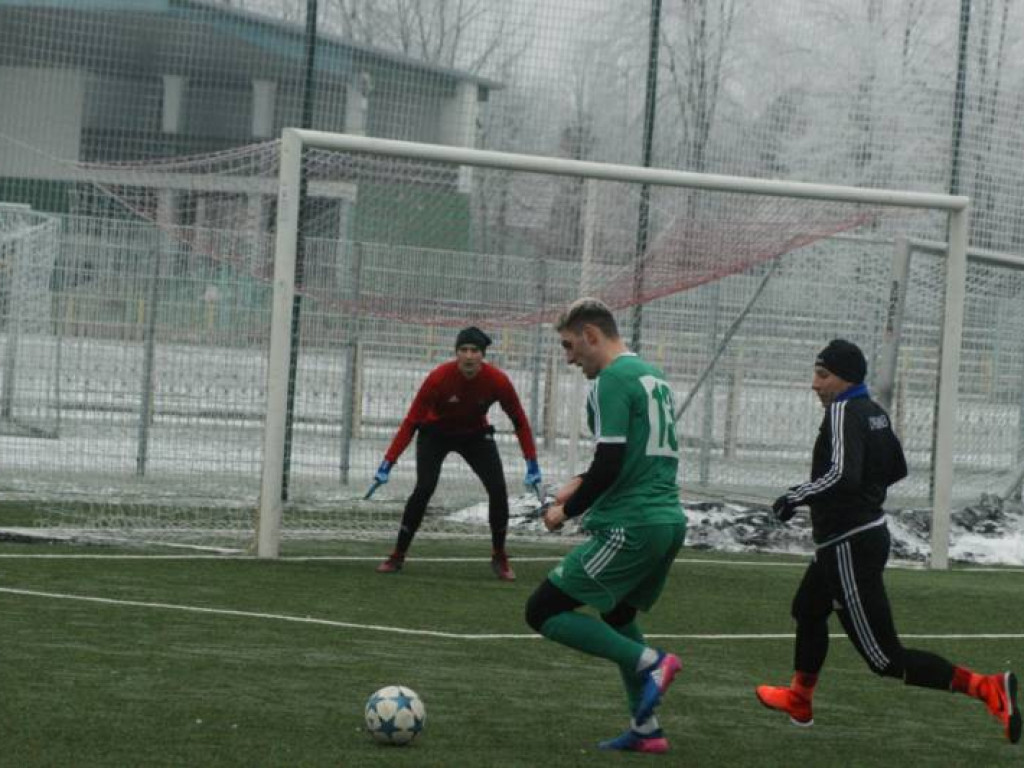 Z Motorem na remis. Celna główka Rogalskiego