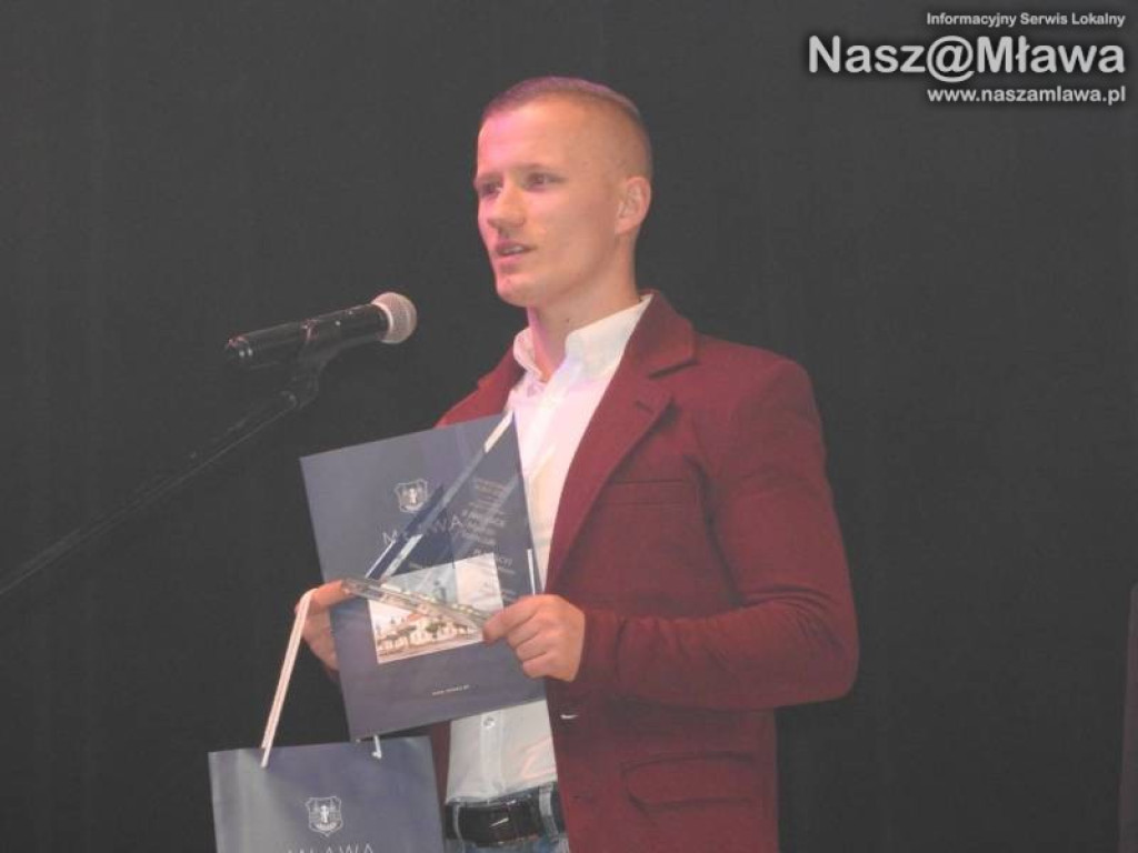 Najlepsi sportowcy nagrodzeni. Mławę znów odwiedziła Irena Szewińska [WIDEO]