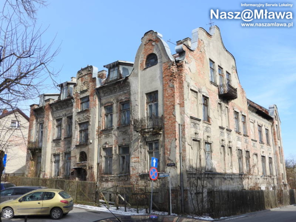Piękna kamienica niszczeje. Nie ma dla niej ratunku?