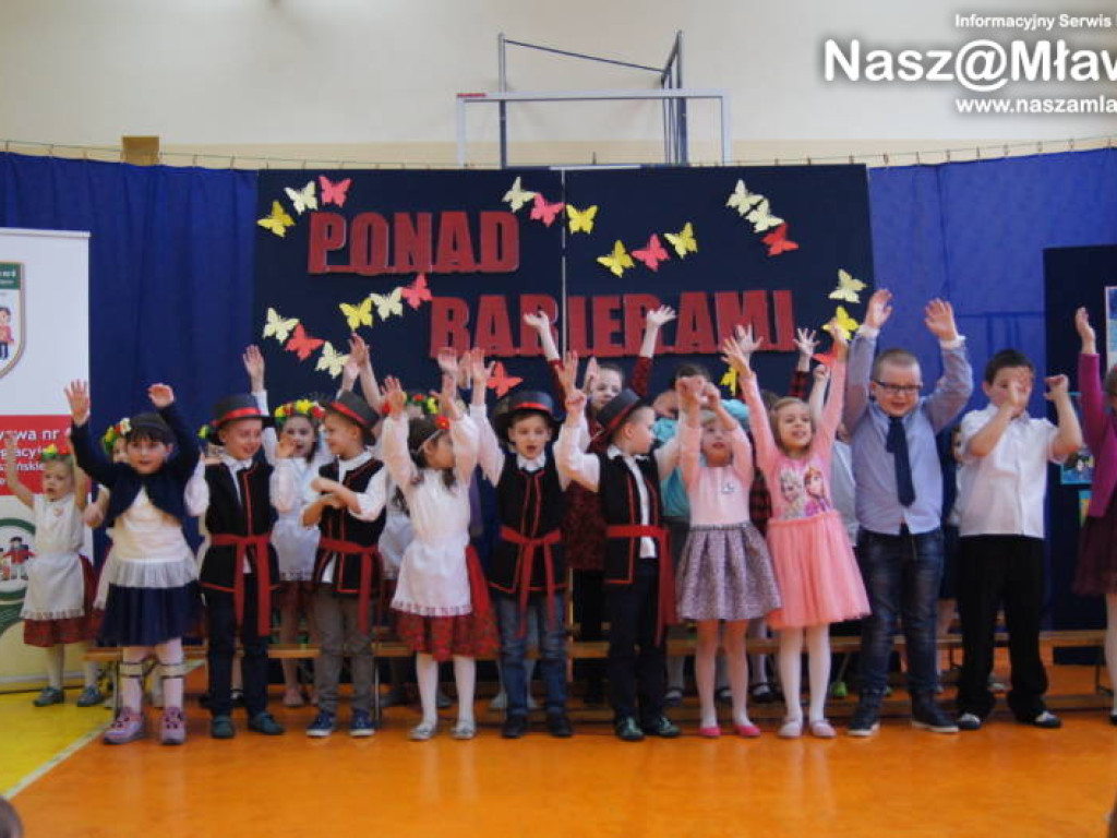 Szkoły z powiatu mławskiego ponad barierami