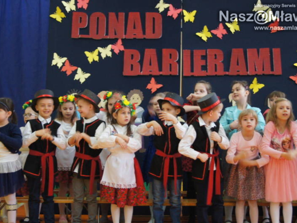 Szkoły z powiatu mławskiego ponad barierami