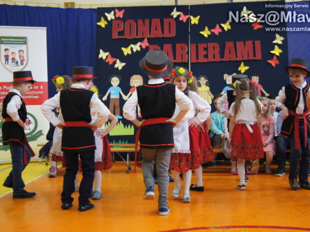 Szkoły z powiatu mławskiego ponad barierami