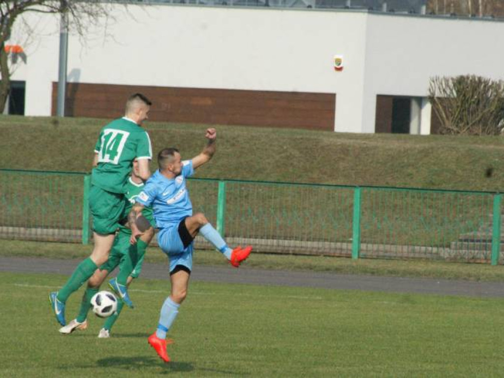 Awans Mławianki po rzutach karnych. Ważna parada Jabłonowskiego