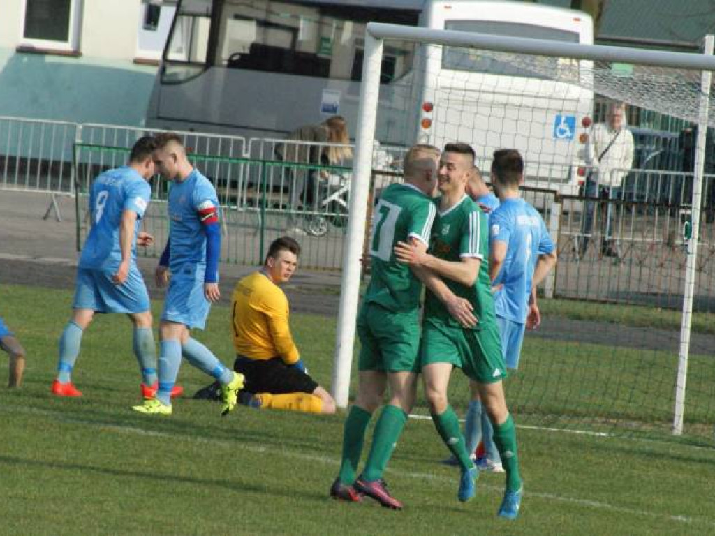 Awans Mławianki po rzutach karnych. Ważna parada Jabłonowskiego