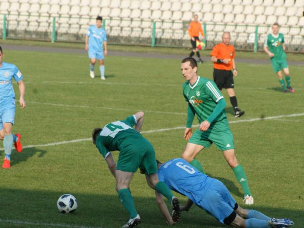 Awans Mławianki po rzutach karnych. Ważna parada Jabłonowskiego