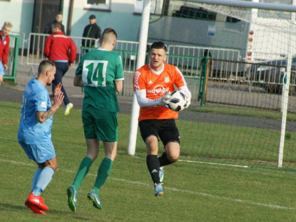 Awans Mławianki po rzutach karnych. Ważna parada Jabłonowskiego