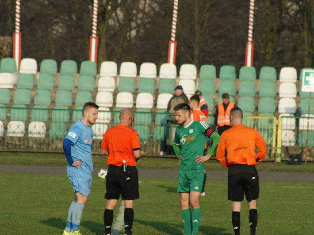 Awans Mławianki po rzutach karnych. Ważna parada Jabłonowskiego