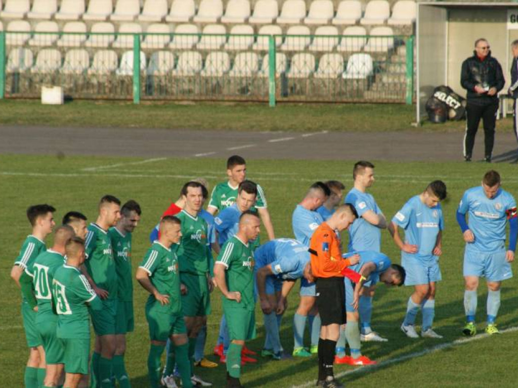 Awans Mławianki po rzutach karnych. Ważna parada Jabłonowskiego