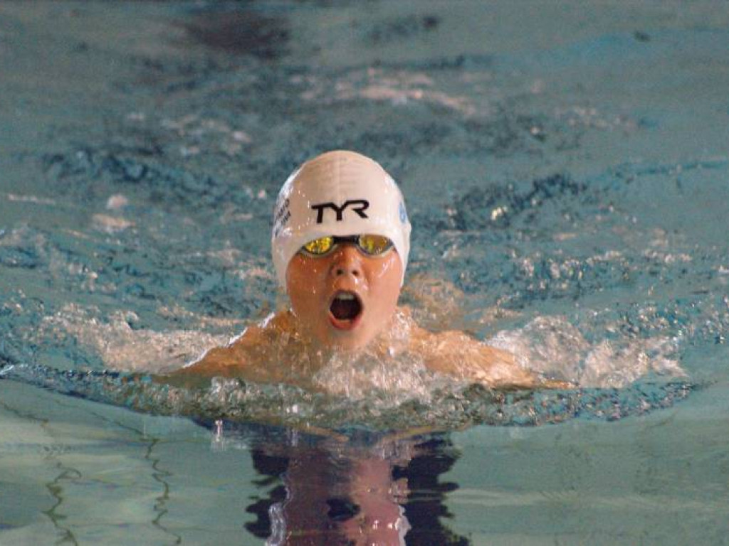 Goście specjalni na mławskim basenie. Od medalistki po prezesa