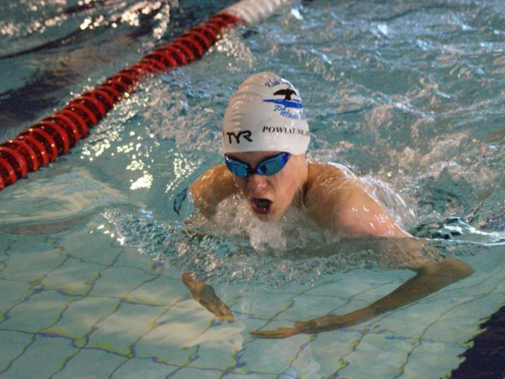 Goście specjalni na mławskim basenie. Od medalistki po prezesa