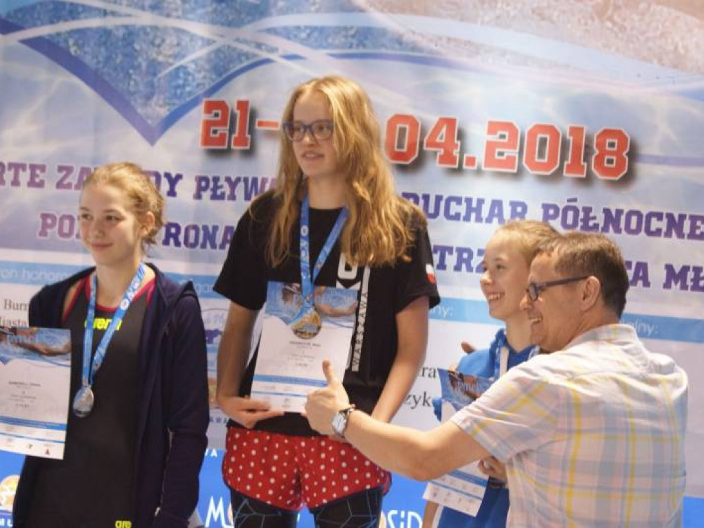 Goście specjalni na mławskim basenie. Od medalistki po prezesa