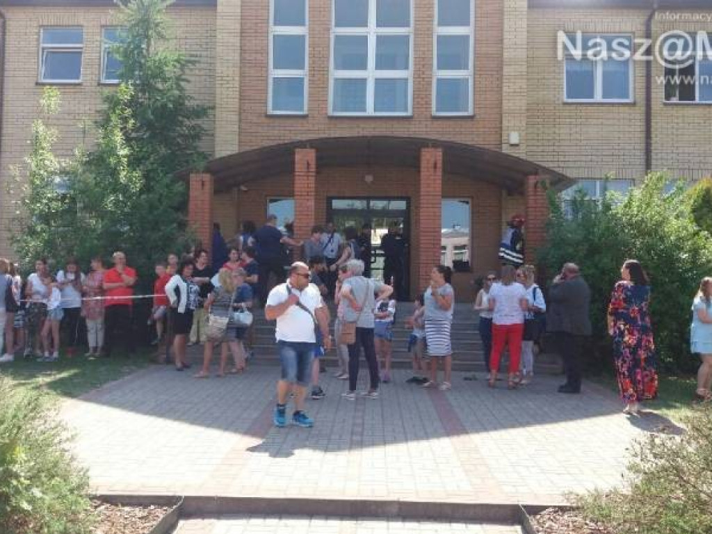 Z ostatniej chwili: zatrucie dzieci nieznaną substancją. Ewakuacja szkół katolickich [AKTUALIZACJA]