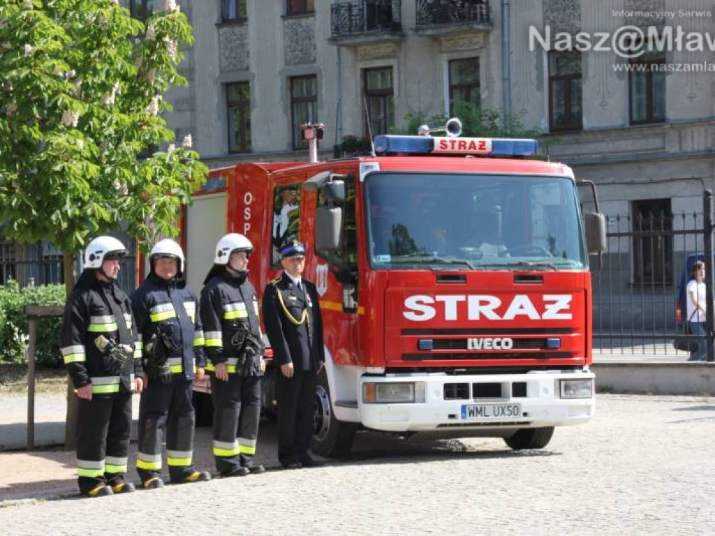 Odznaczenia i awanse dla strażaków. Potem piknik w parku
