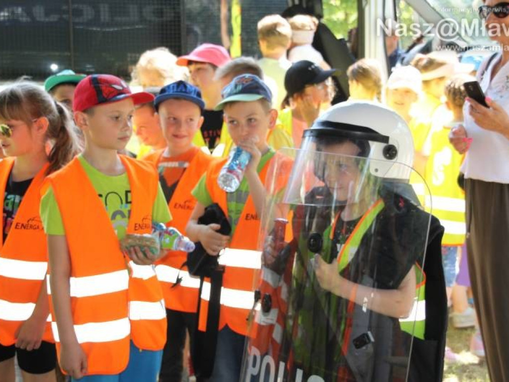 Odznaczenia i awanse dla strażaków. Potem piknik w parku