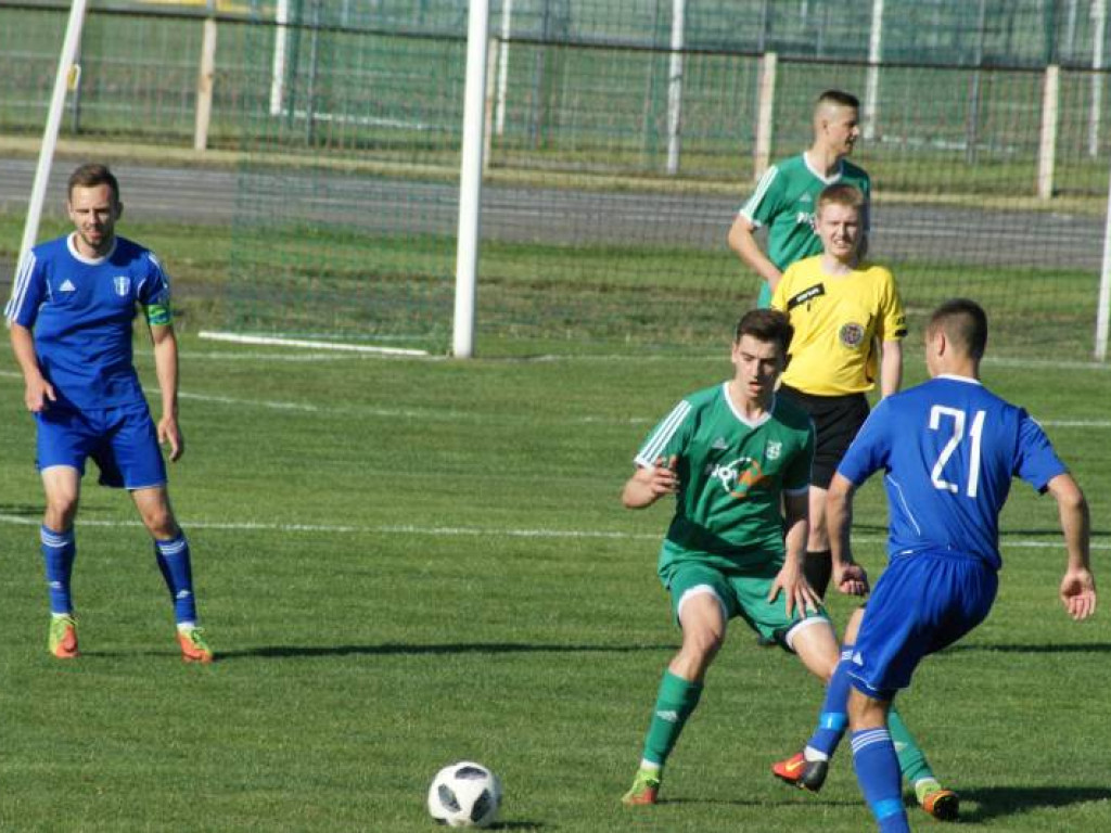 Na remis z liderem. Wygrana uciekła w końcówce