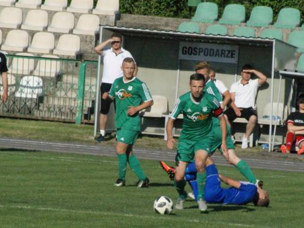 Na remis z liderem. Wygrana uciekła w końcówce