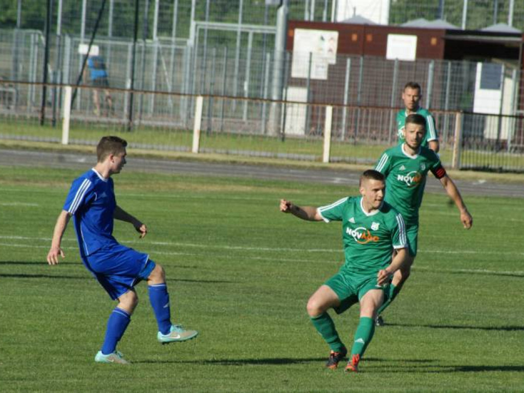 Na remis z liderem. Wygrana uciekła w końcówce