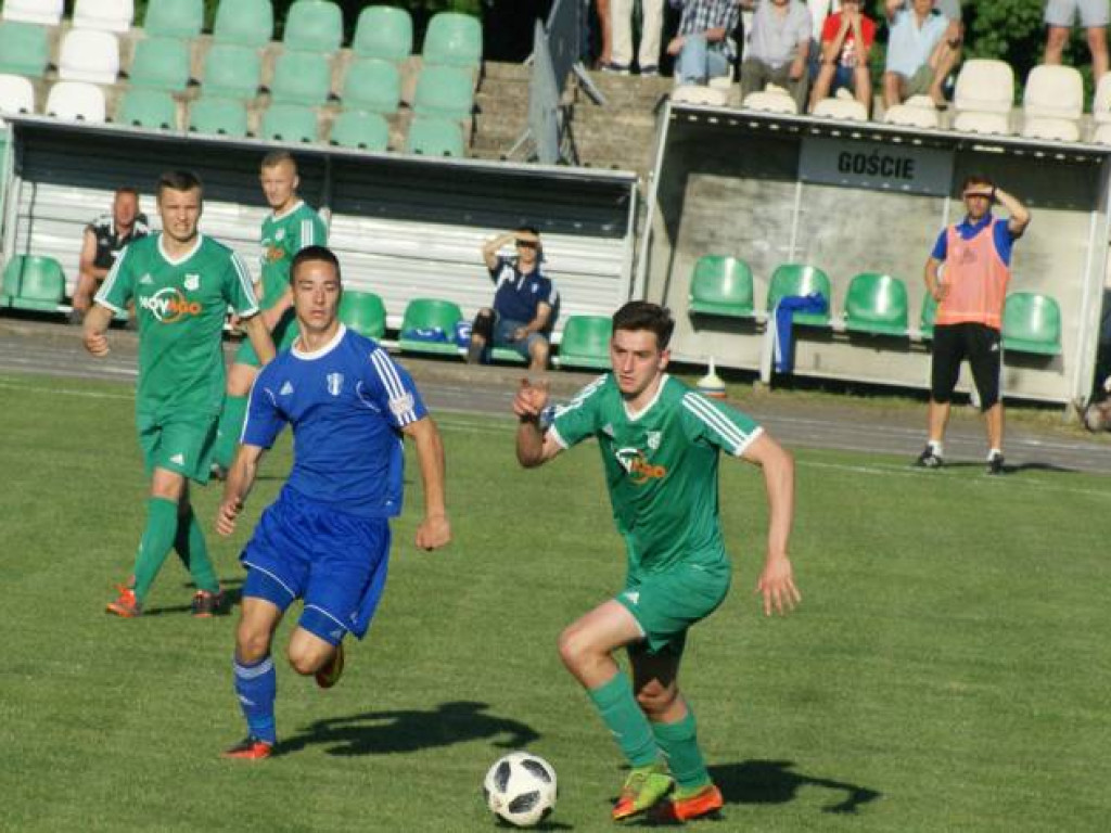 Na remis z liderem. Wygrana uciekła w końcówce