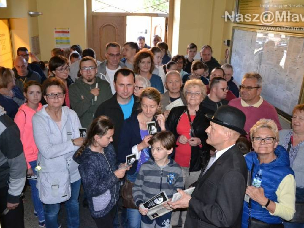 Noc w ratuszu: wycie duchów i selfie z burmistrzem