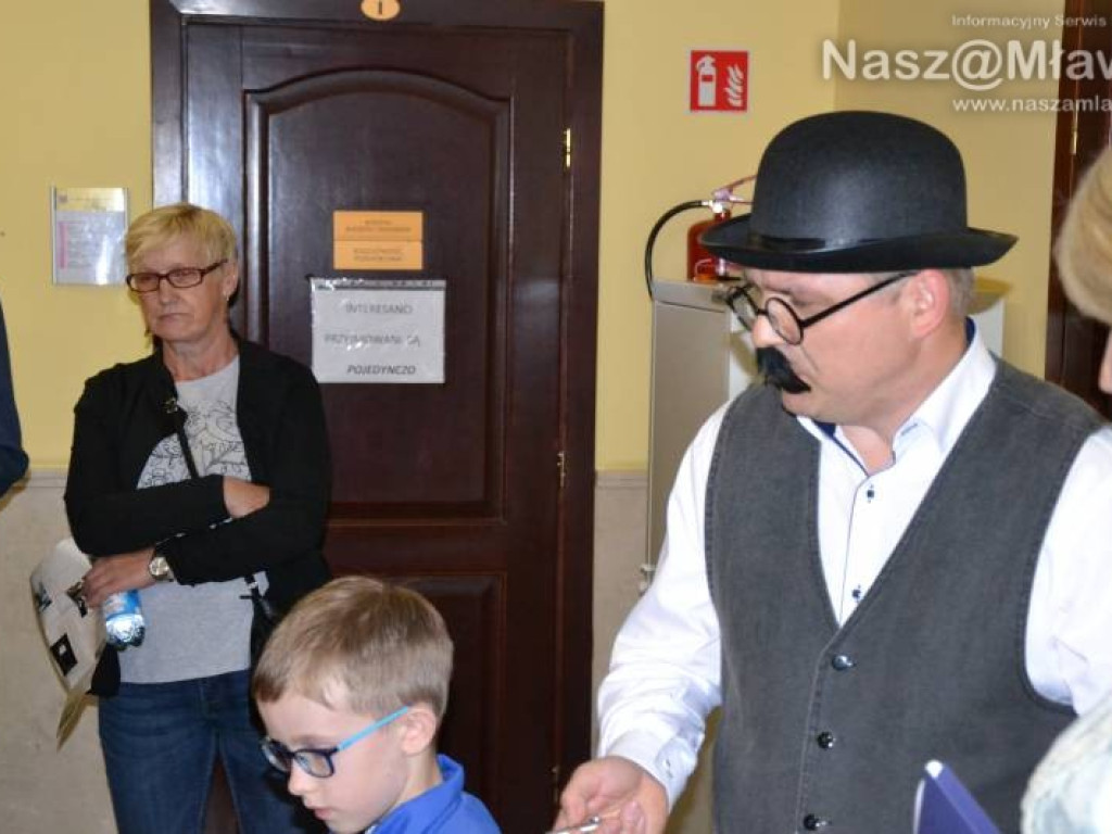 Noc w ratuszu: wycie duchów i selfie z burmistrzem