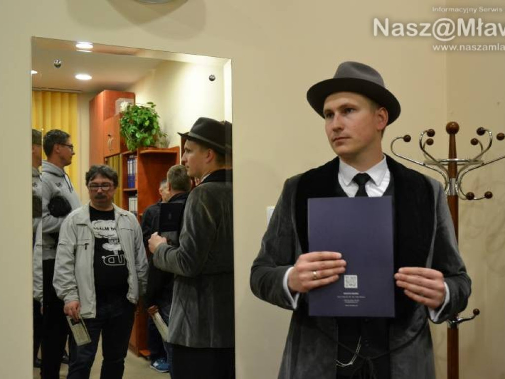 Noc w ratuszu: wycie duchów i selfie z burmistrzem