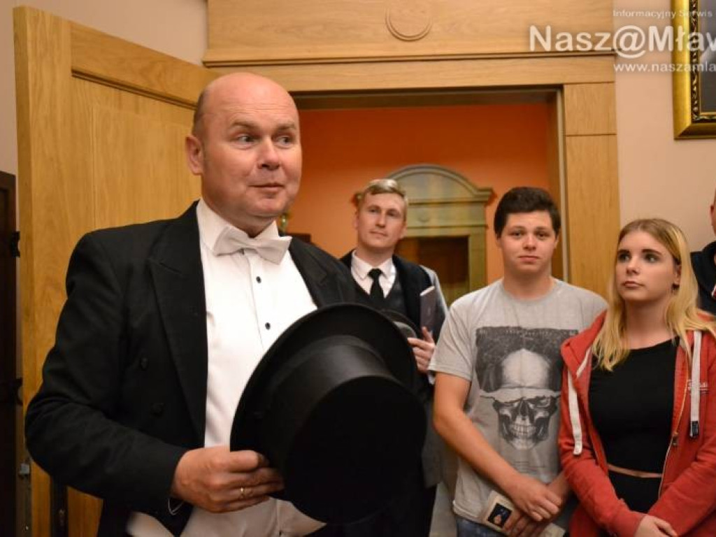 Noc w ratuszu: wycie duchów i selfie z burmistrzem