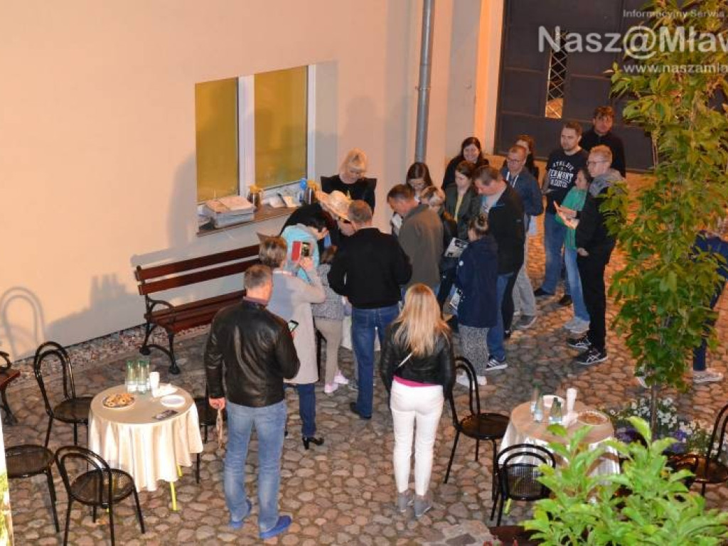 Noc w ratuszu: wycie duchów i selfie z burmistrzem