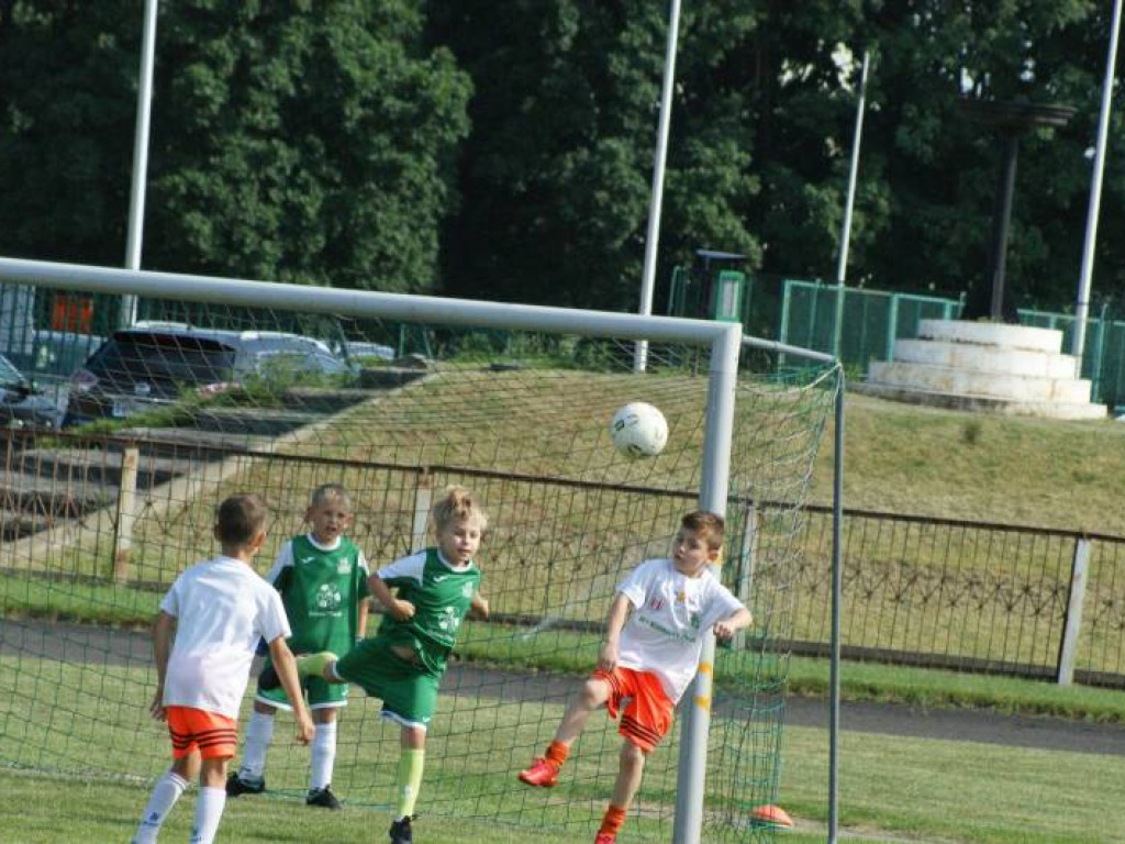 Dzień Dziecka na boisku. Turniej najmłodszych