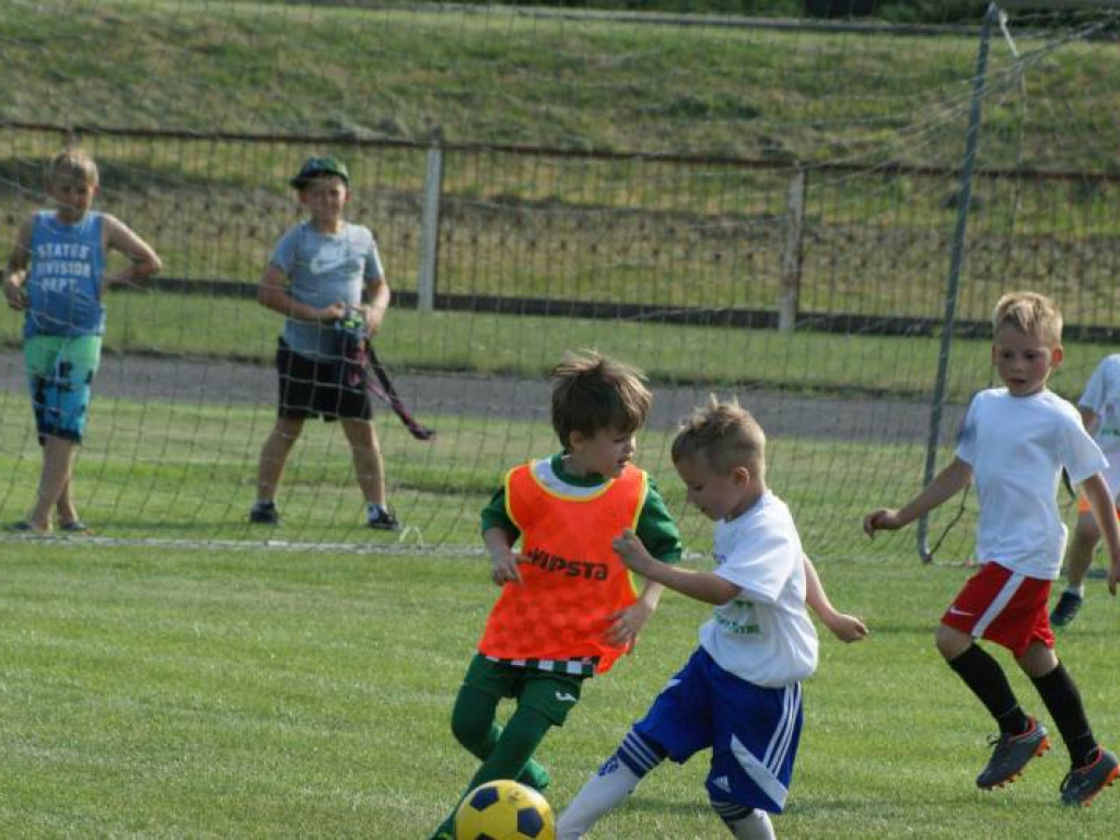 Dzień Dziecka na boisku. Turniej najmłodszych