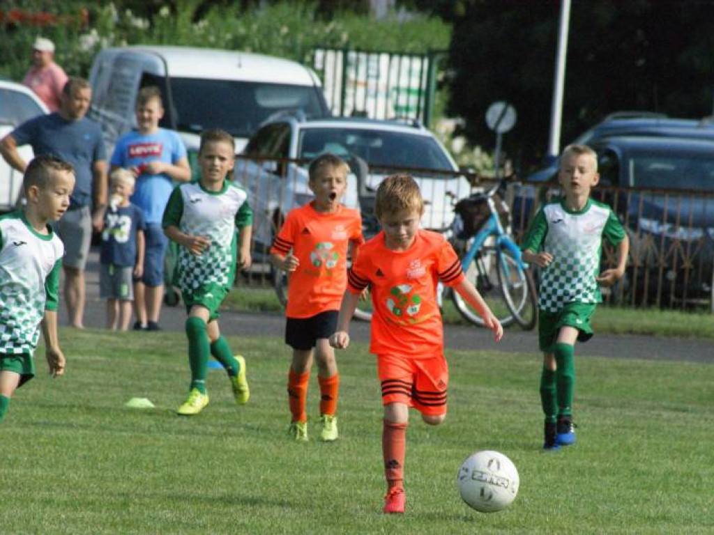 Dzień Dziecka na boisku. Turniej najmłodszych